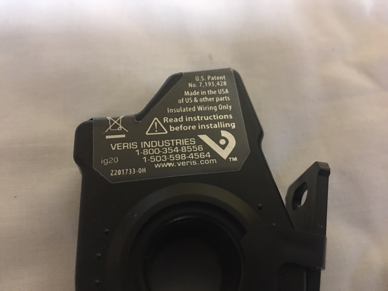 Veris Hawkeye 800 200A Digital Current Switch 1.0A @ 30V Part # 255-0200 050118