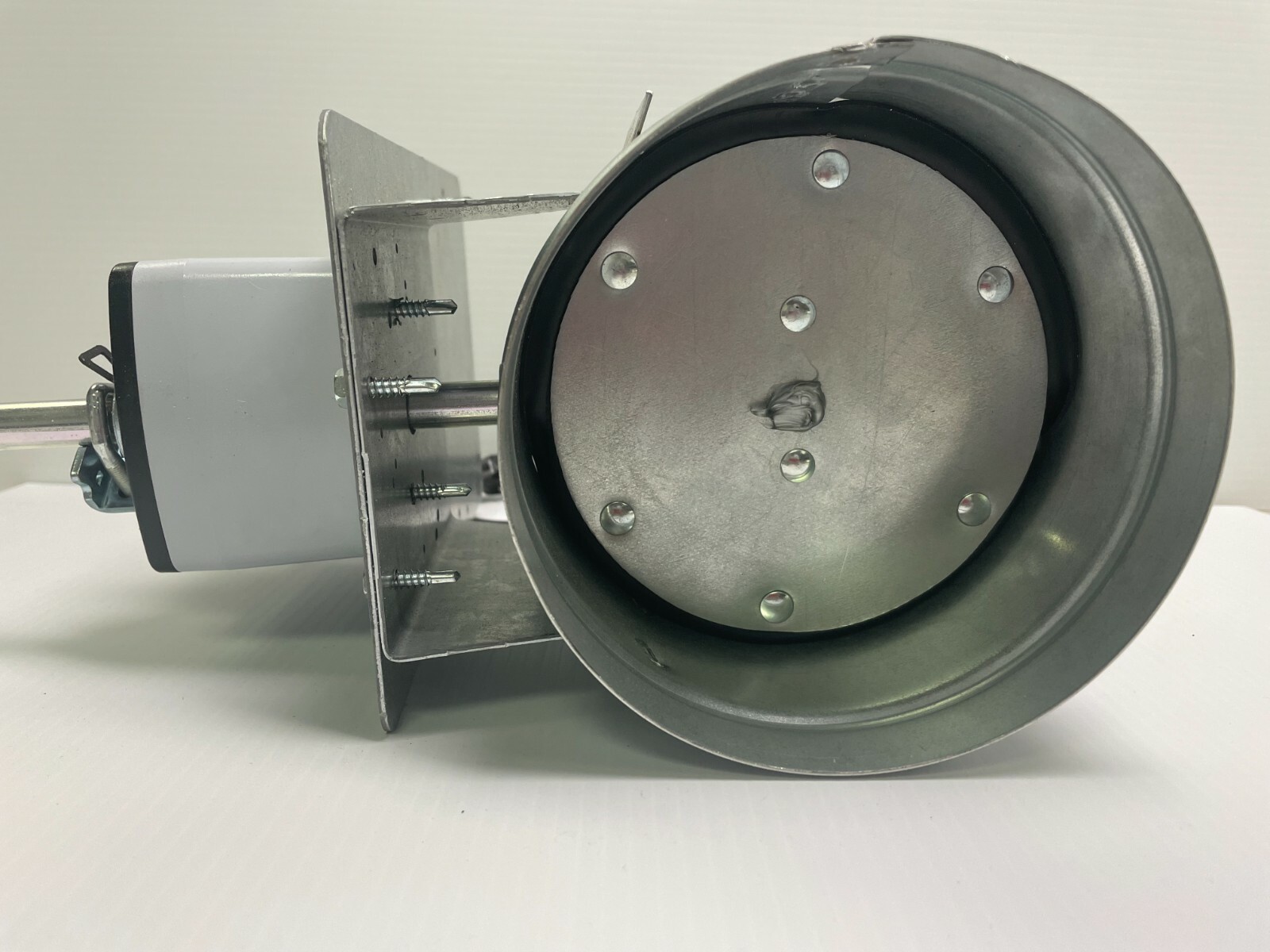 Open Box RUSKIN ACTUATOR 6″ ROUND CONTROL DAMPER UNIT RUS-S24