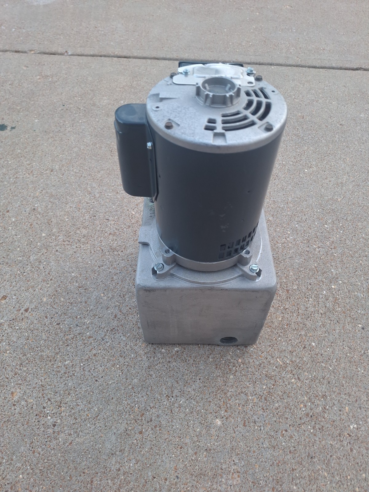 L4X-115/230 HARTELL Condensate Removal Pump: 115/230V AC, 2 gal Tank, 1/2 hp, 45