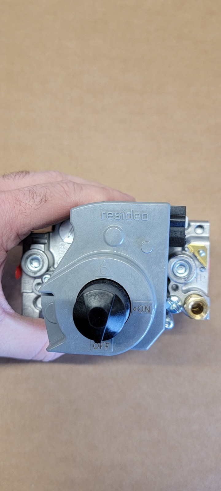 Resideo/Honeywell VR8304P4256 Natural Gas Control Thermostat 24V Class 2 Valve