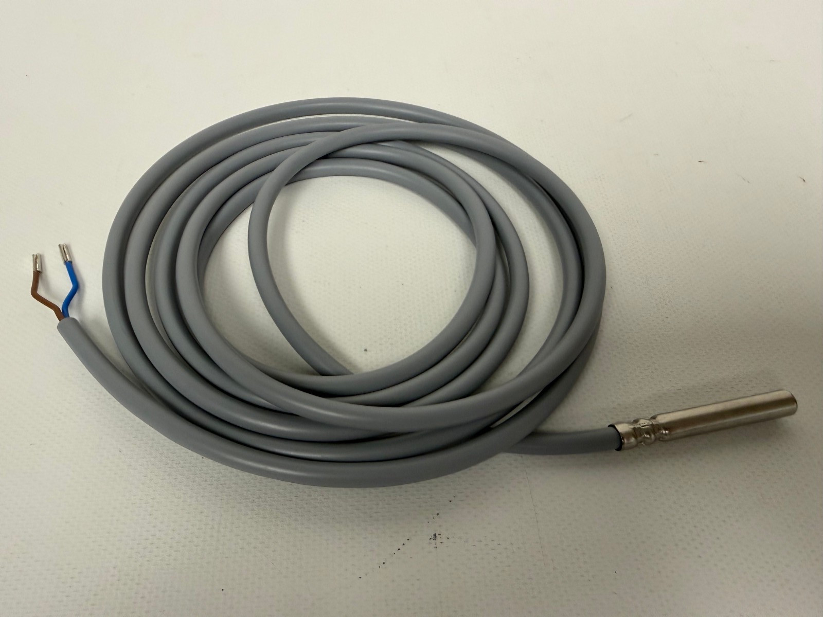 SIEMENS QAP1030.200 TEMPERATURE SENSOR NTC 10 K PVC 6.5′ NEW IN BAG