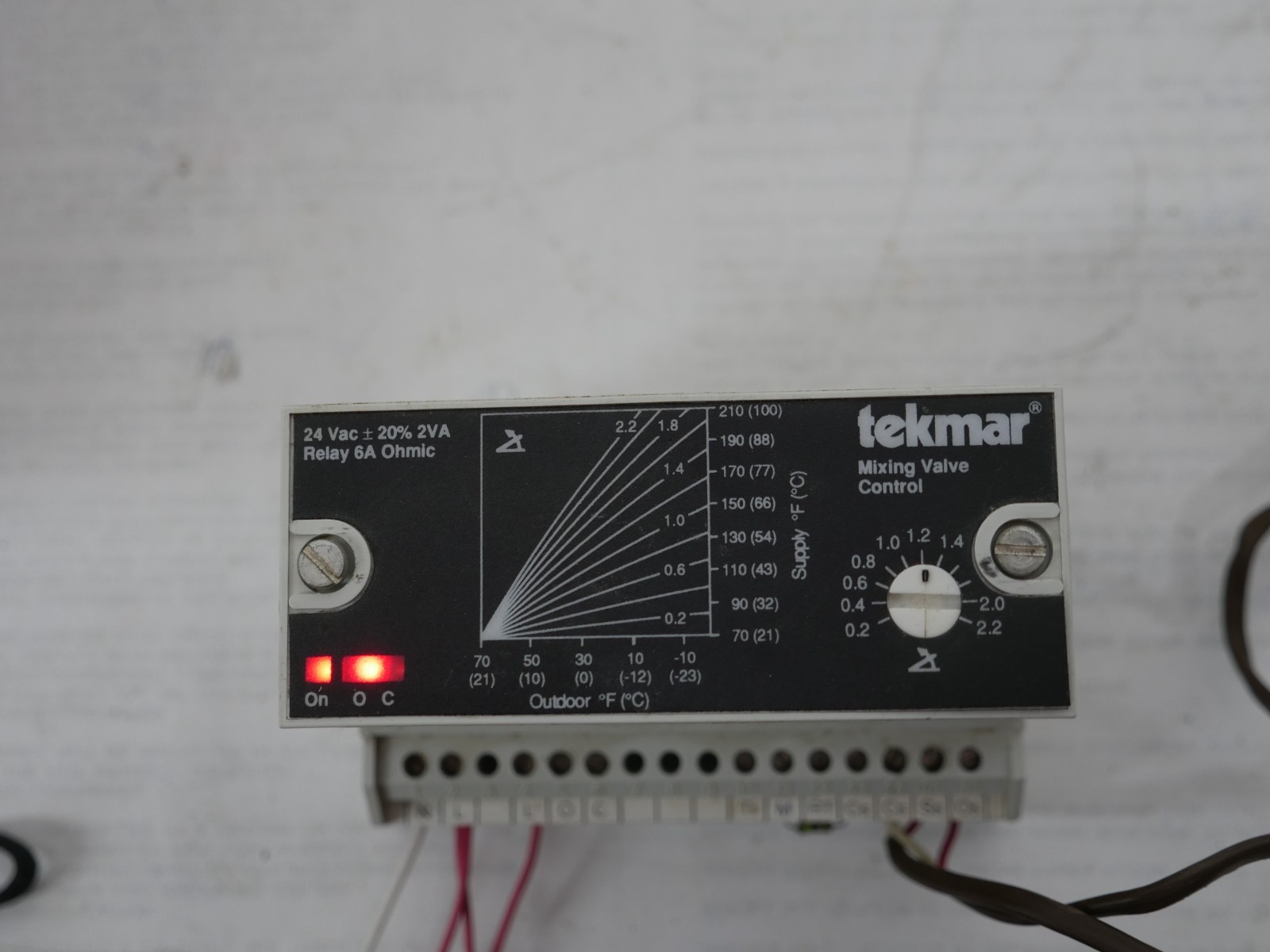TEKMAR 228 MIXING VALVE CONTROL USED FOR PARTS SEE DESCRIPTION