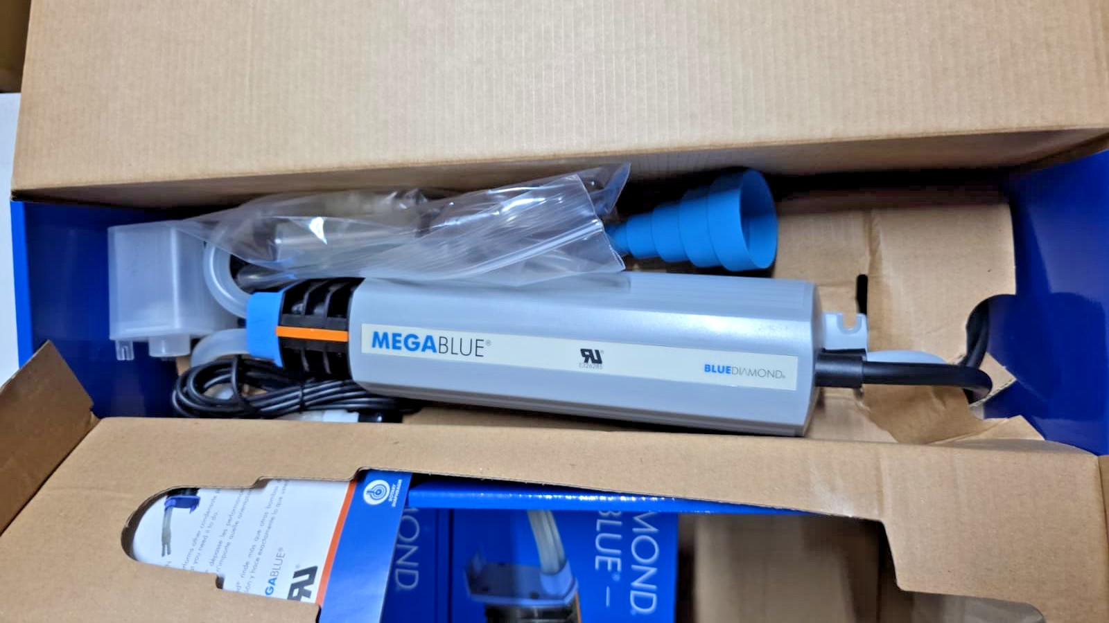 New Blue Diamond MegaBlue High-Cap Condensate Pump X87-835 115-230V w/ Reservoir