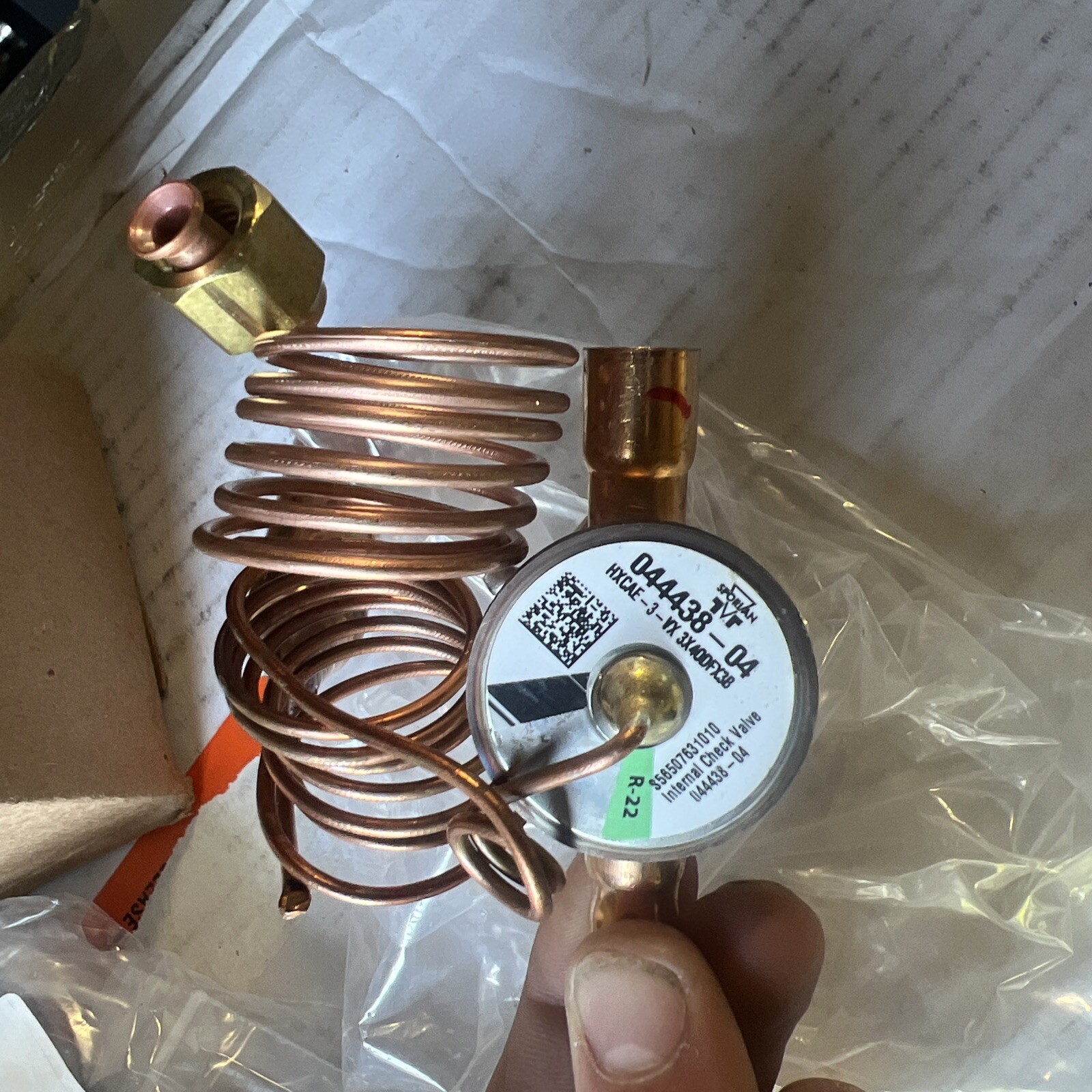 Sporlan Thermal Expansion Valve R22 1-1/2-3 Tons 3/8″ x 1/2″ ODF 044438-04