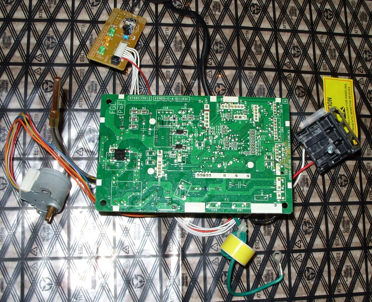 Fujitsu K09DS-0900HSE-C1 Indoor HVAC Mini-Split Board 9708535012 + K07BJ & Motor