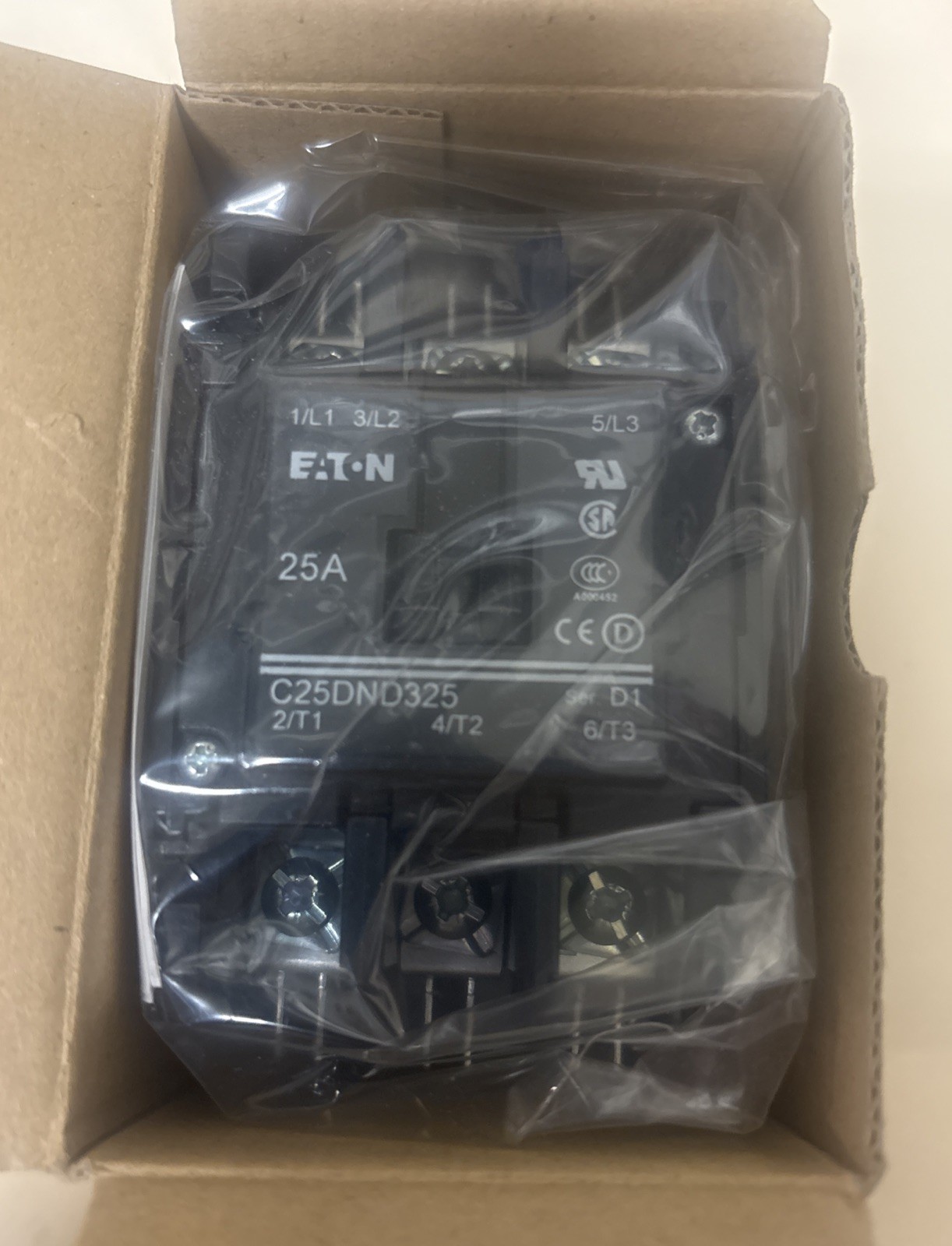 EATON C25DND325B Contactor – 25 Amp 3 Pole 208/240V Coil