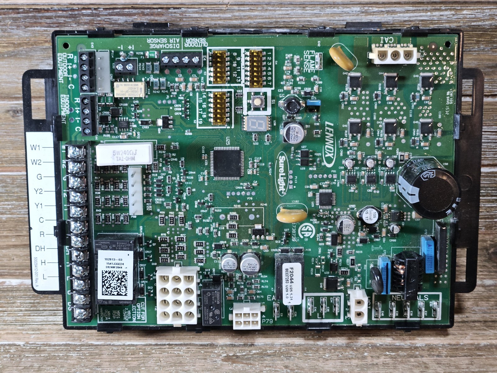 LENNOX SURELIGHT 102813-03 CONTROL Circuit BOARD S9240F2044 Free S&H