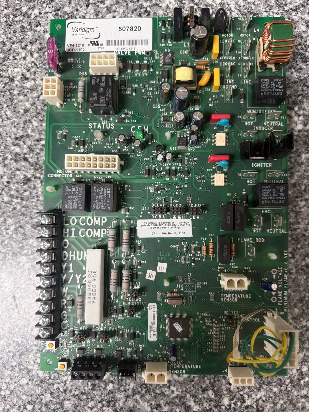 York VARIDIGM 507820 Control Board VF4-1210 SCD-1102