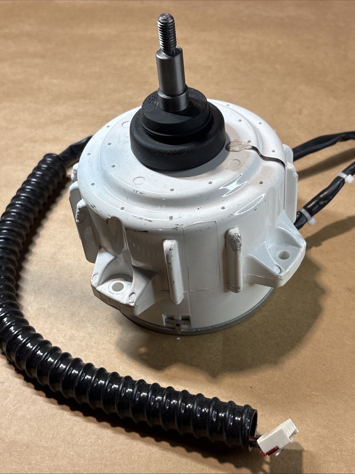 Broad-Ocean ZKSN-200-10-4L-2 Brushless DC Fan Motor 380V 200W 1050