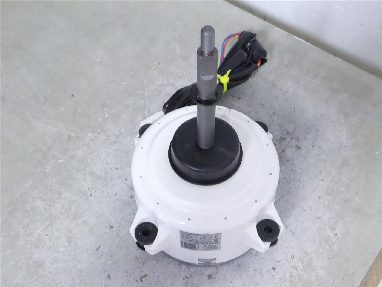 GUANGDONG WELLING ZKFN-120-8-2 Mini-Split Outdoor Fan Motor 11002015000247
