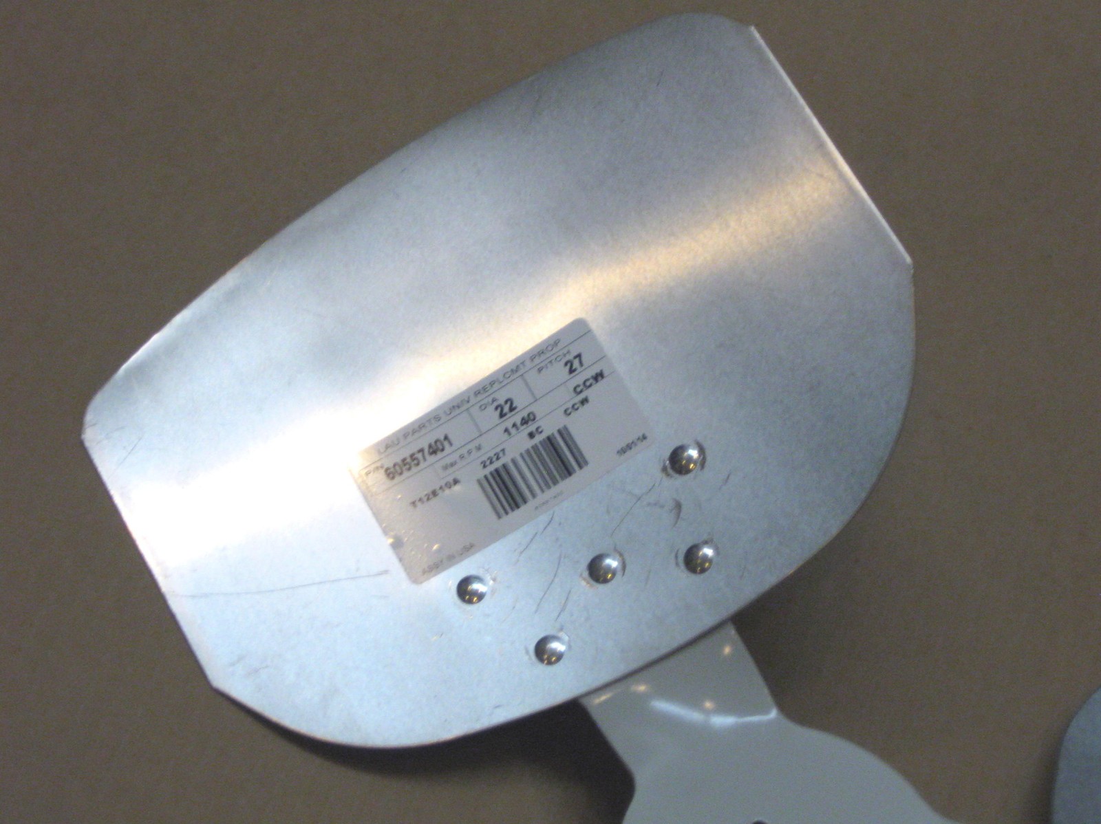 Lau 60557401 22″ Fan Blade CCW Rotation 27 Degree Pitch 3 Blades