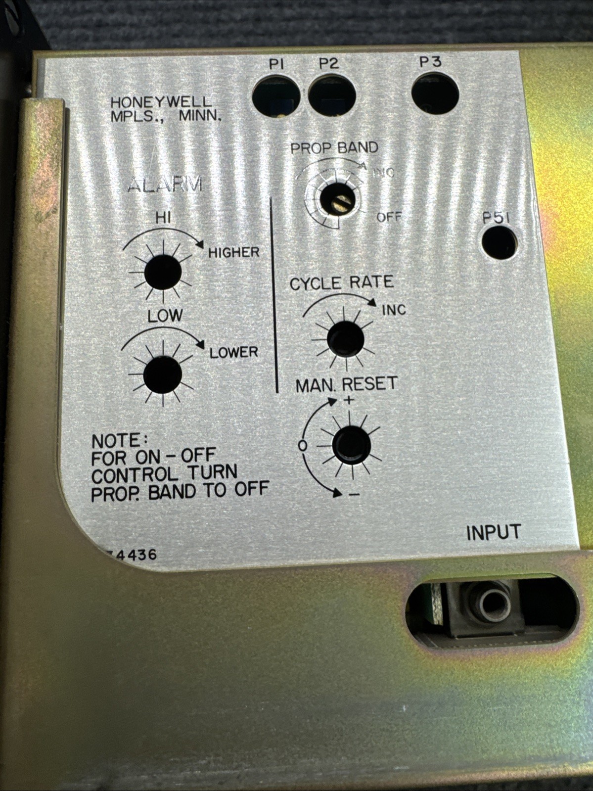 HONEYWELL DIALATROL CONTROLLER R7350A-1032-1 110/120v 0-1600F 0-850c Degrees