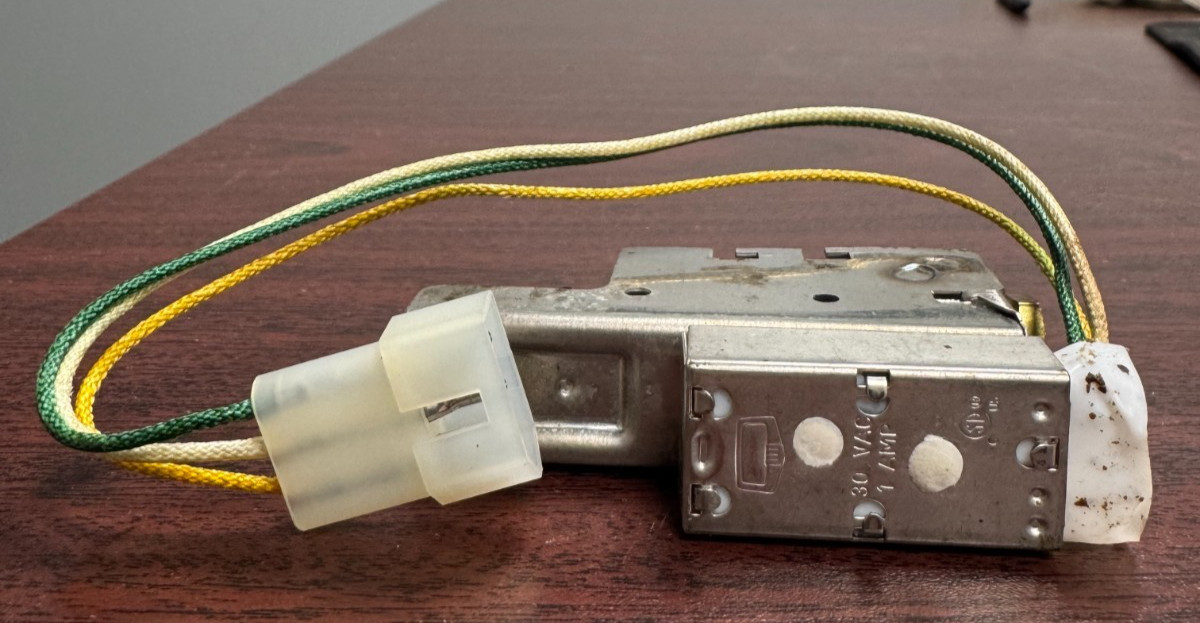 Carrier Bryant Payne LH680005 Pilot Burner Assembly OEM Furnace Part New