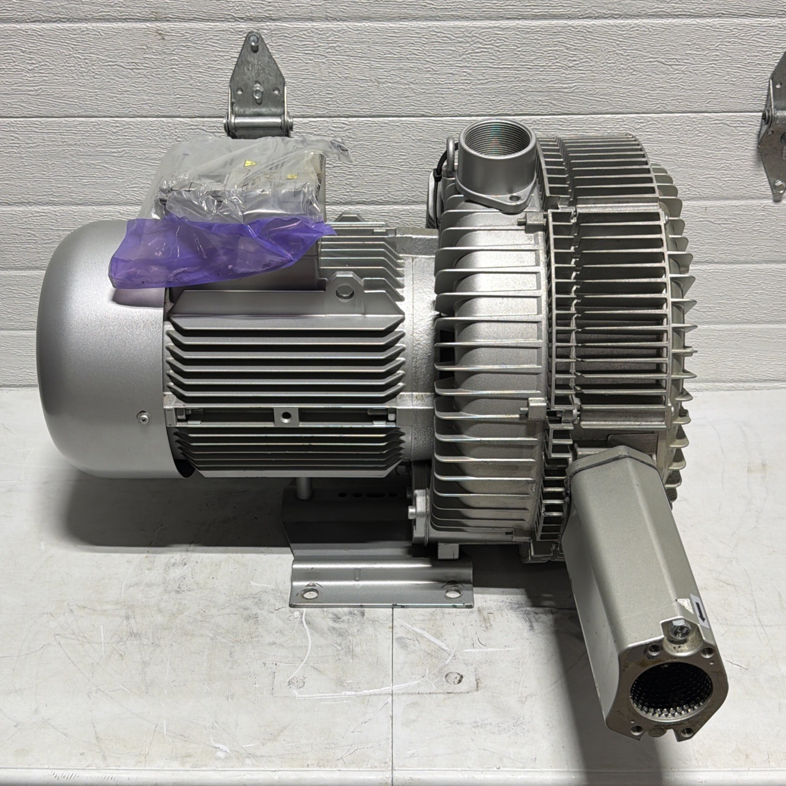 Fuji Electric 2Vfb60-8.4-7W Regenerative Blower,2 In.,7.40 Hp,3 Ph