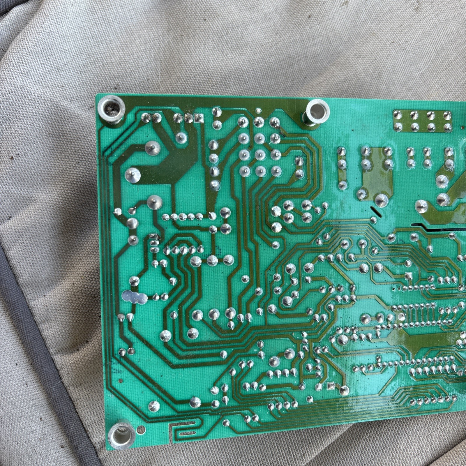 Goodman/Amana PCBAG123 1068-400 3609N235806 Control Circuit Board