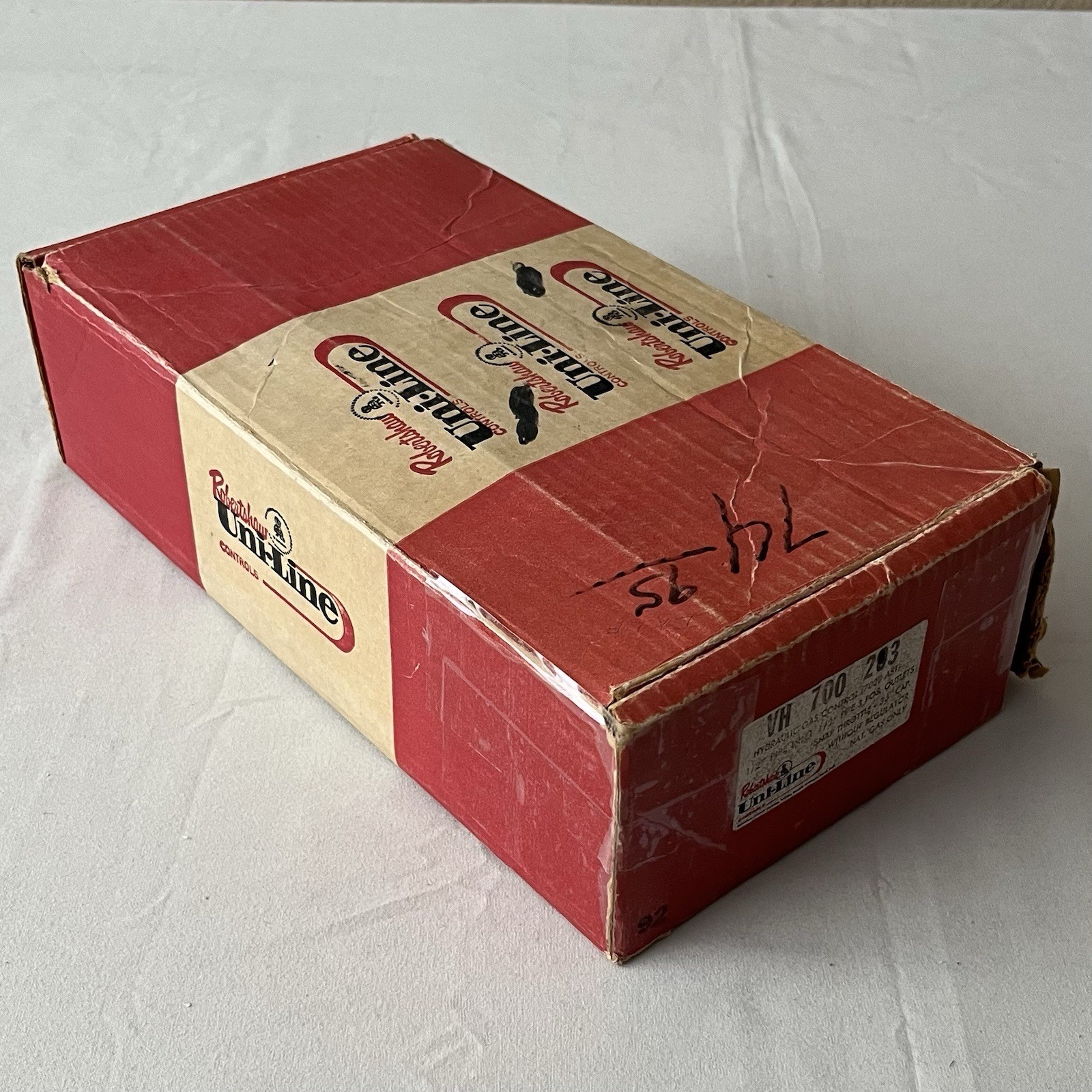 NOS Robertshaw Hydraulic Natural Gas Valve Controls 1/2″ In/Out VH 700 203