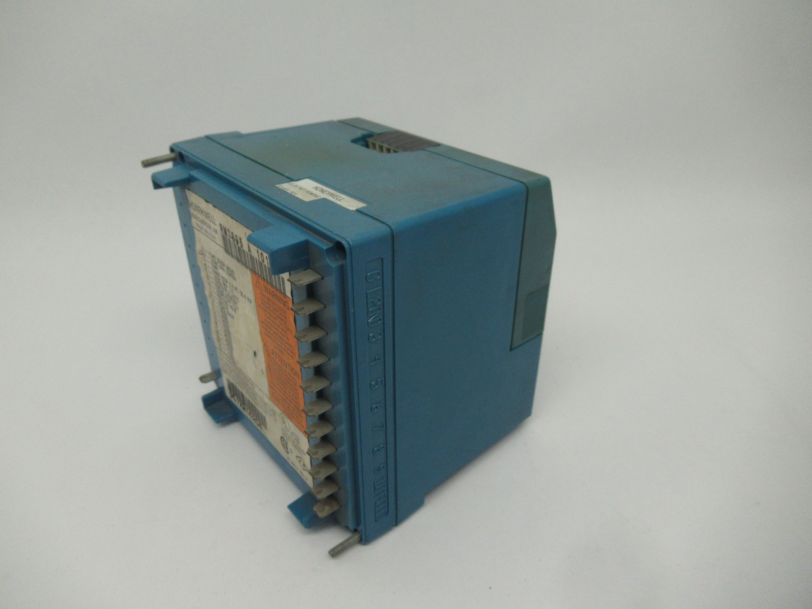 Honeywell RM7895A1014 Burner Control Microprocessor C/W Flame Amplifier USED