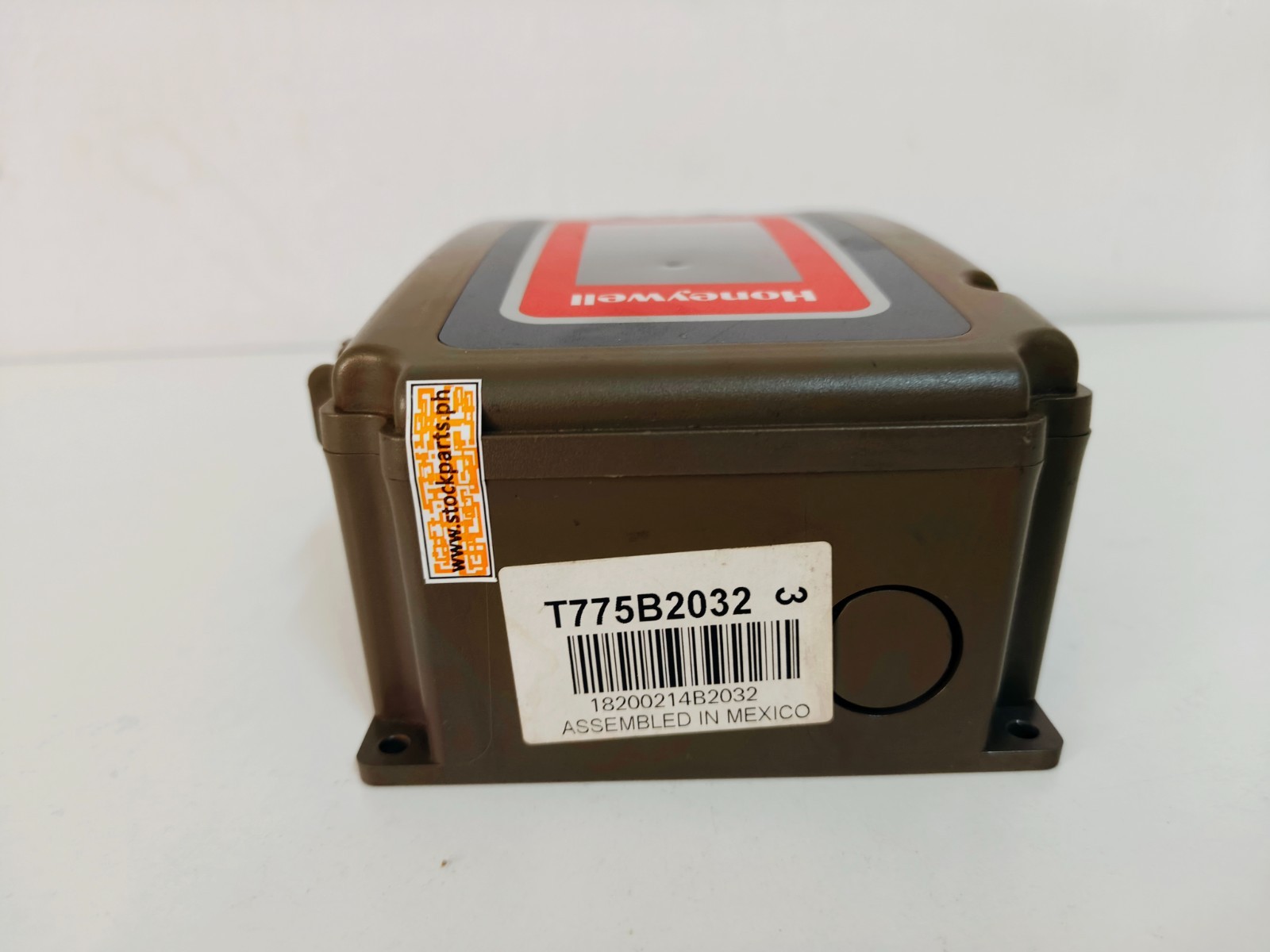Honeywell T775B2032 18200214B2032 Temperature Controller 30 Days Warranty!!!