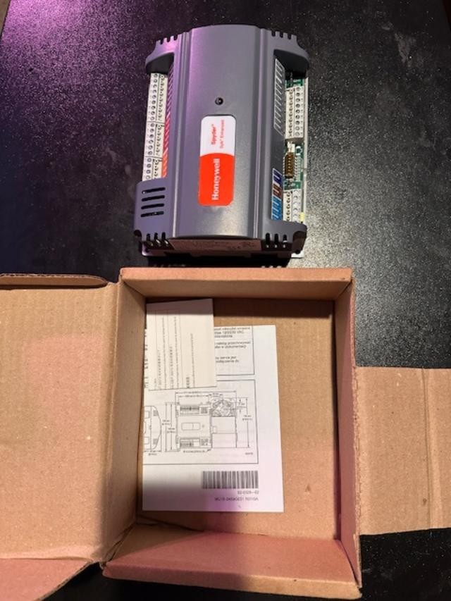 Honeywell Spyder PUB6438S Programmable Controller for HVAC Equipment – Grey