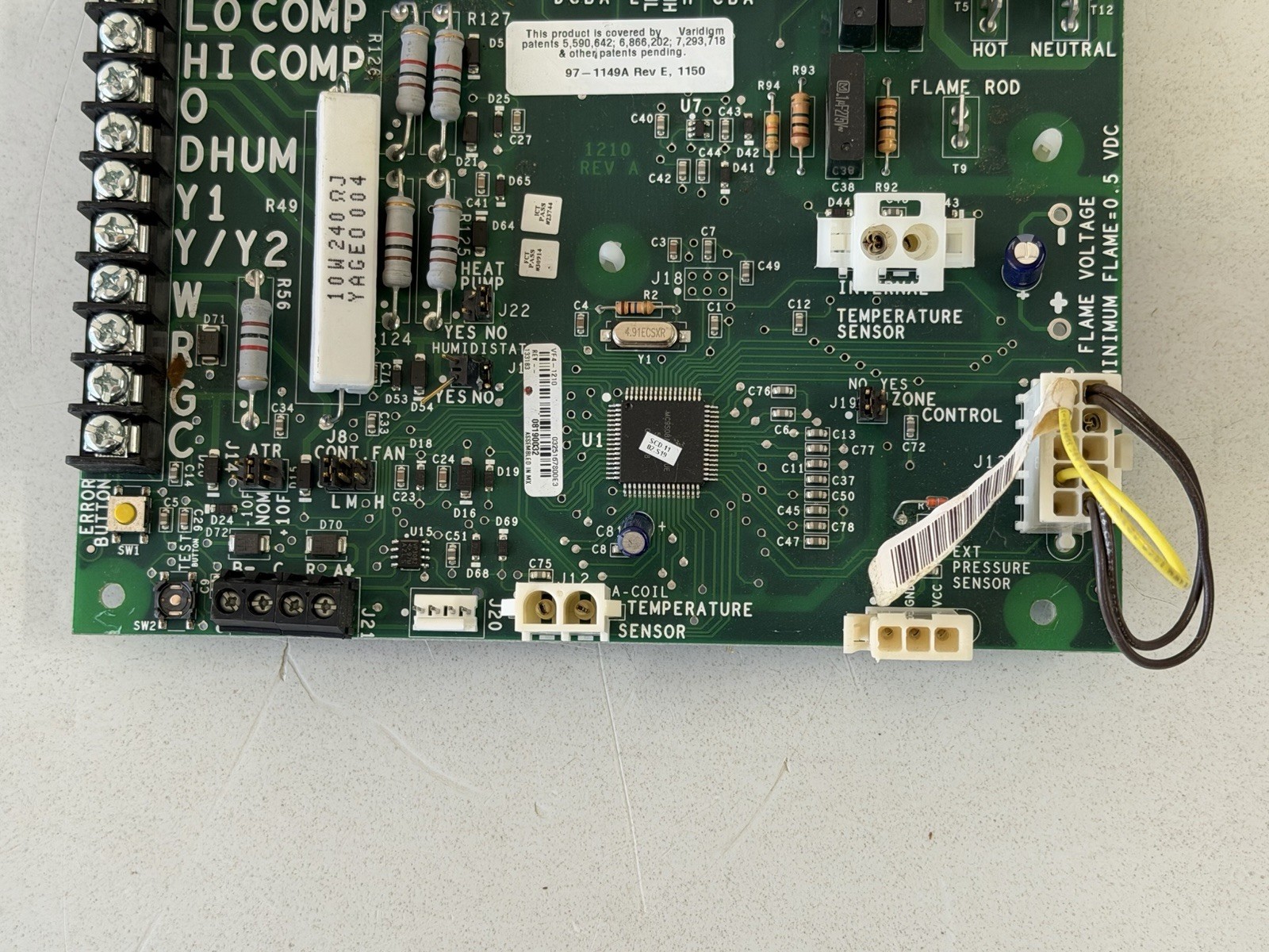 York Luxaire VARIDIGM 507820 Furnace Control Circuit Board D679A VF4-1210