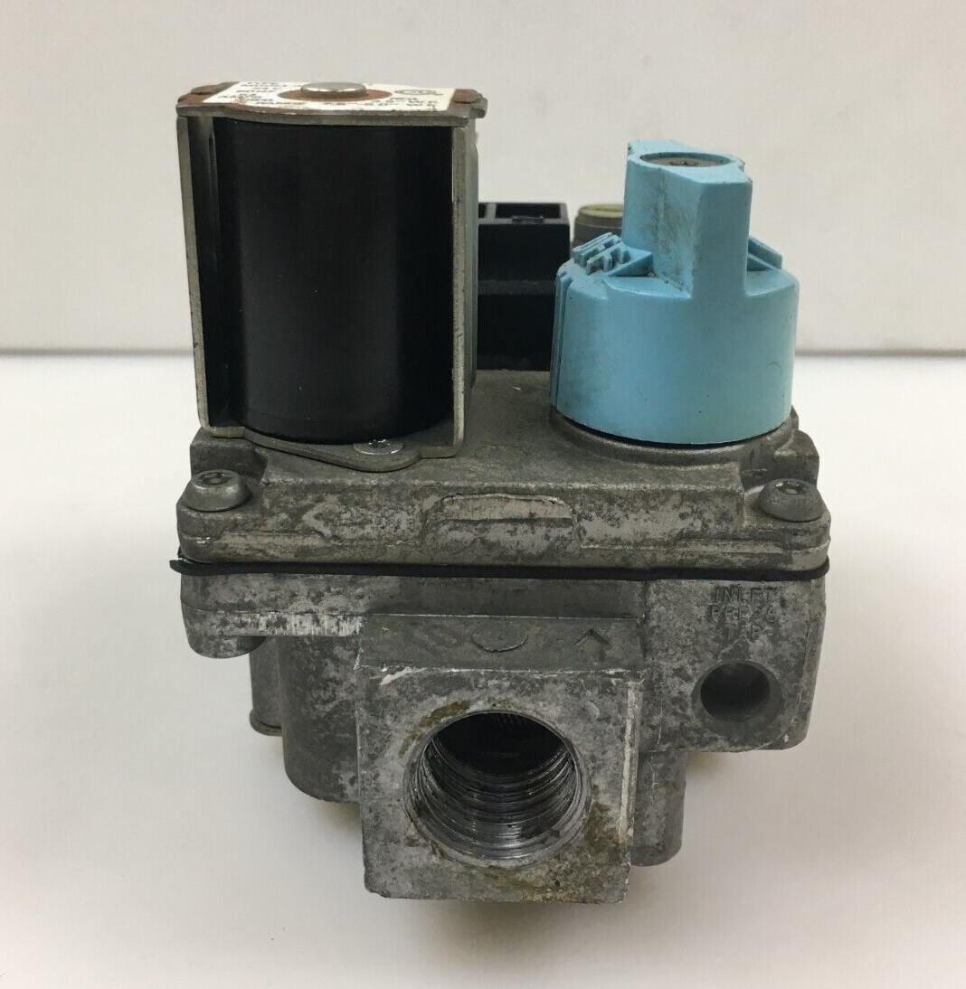 White Rodgers 36E01 233 Furnace Gas Valve B12826-06 in / out 1/2″ used #G400