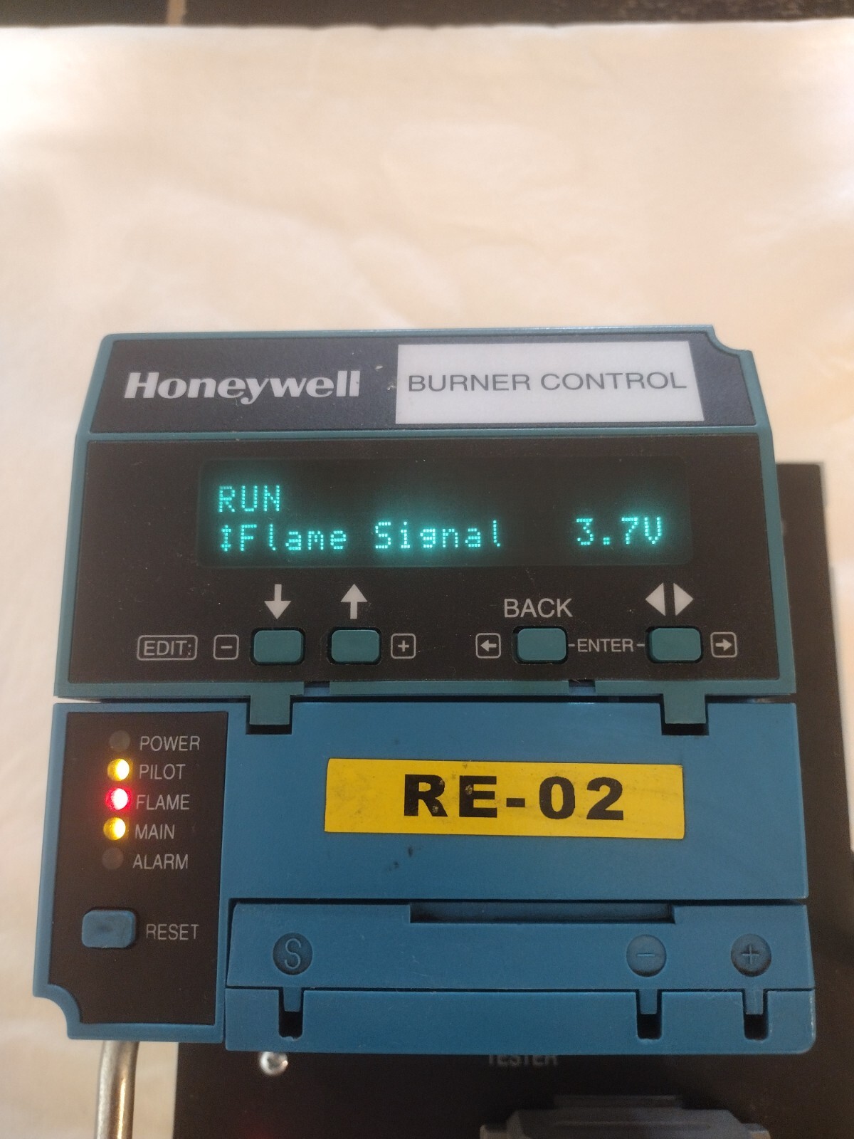 Honeywell RM7895 A 1014 Burner Control Complete System Tested Working