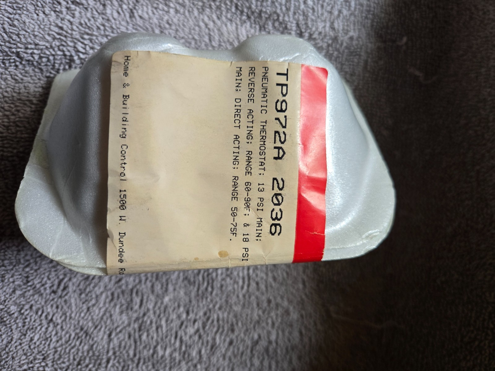 Honeywell TP972A 2036 pneumatic thermostat reverse acting