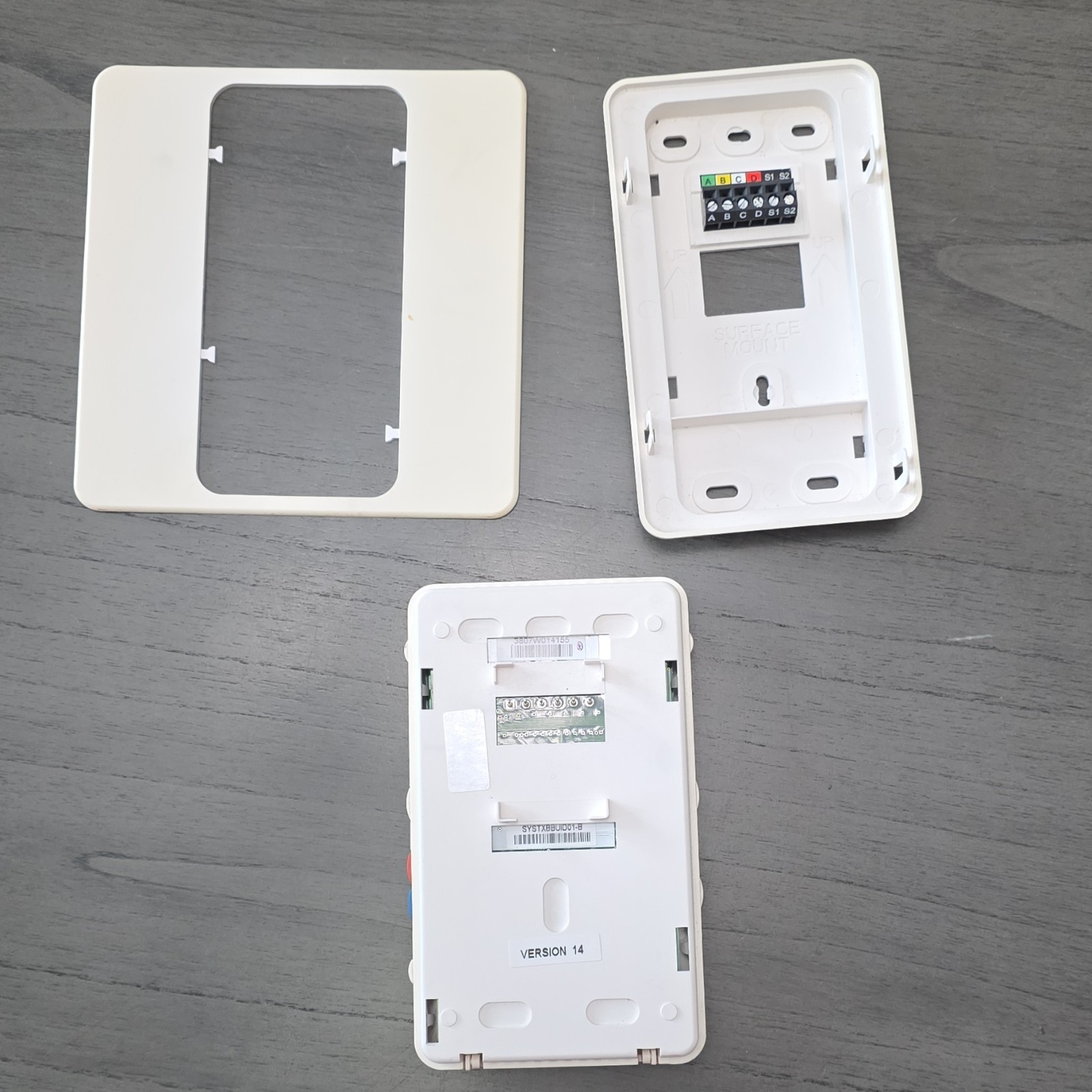 Bryant Evolution System Programmable Thermostat Heat/Cool/Off w/ Plates White
