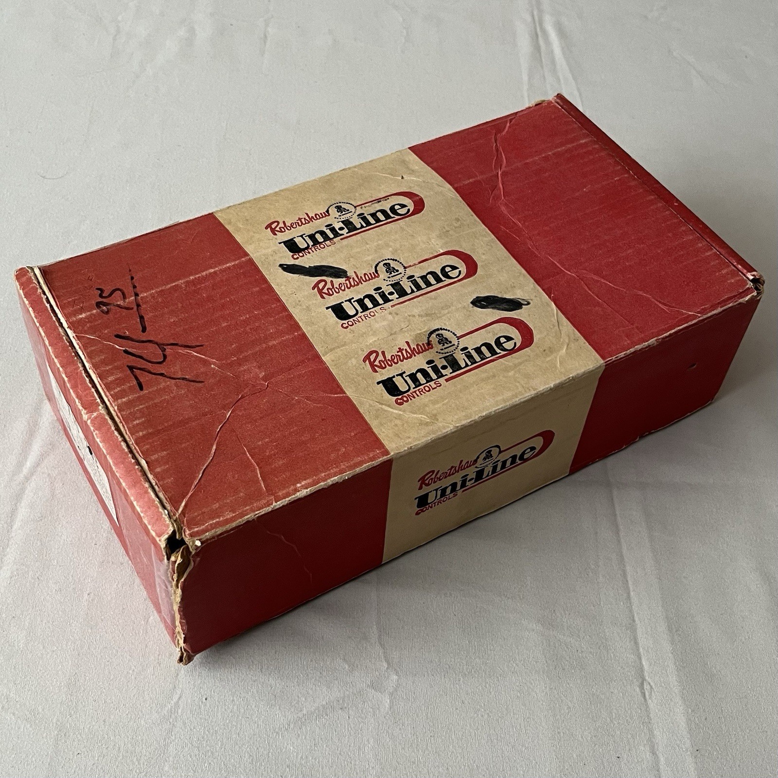 NOS Robertshaw Hydraulic Natural Gas Valve Controls 1/2″ In/Out VH 700 203