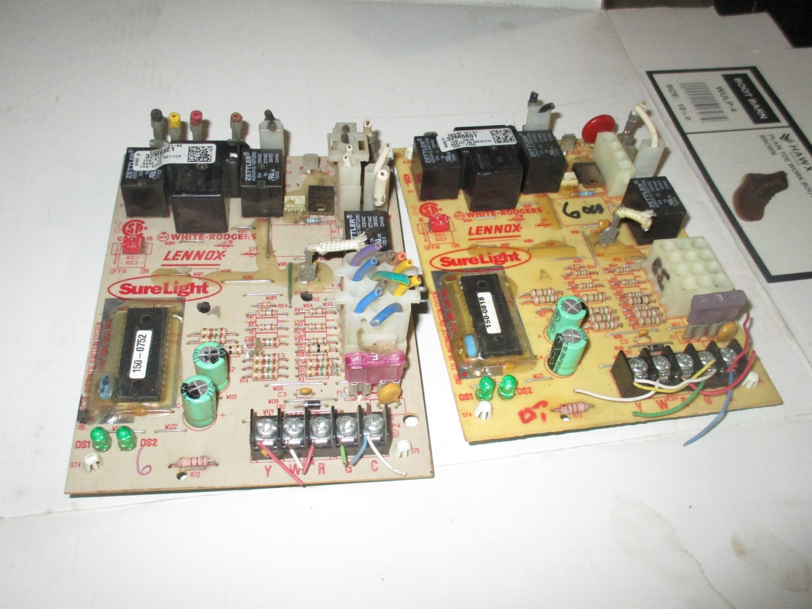 Lennox 32M8801 32M88 50A65-121-07 Furnace Control Circuit Board