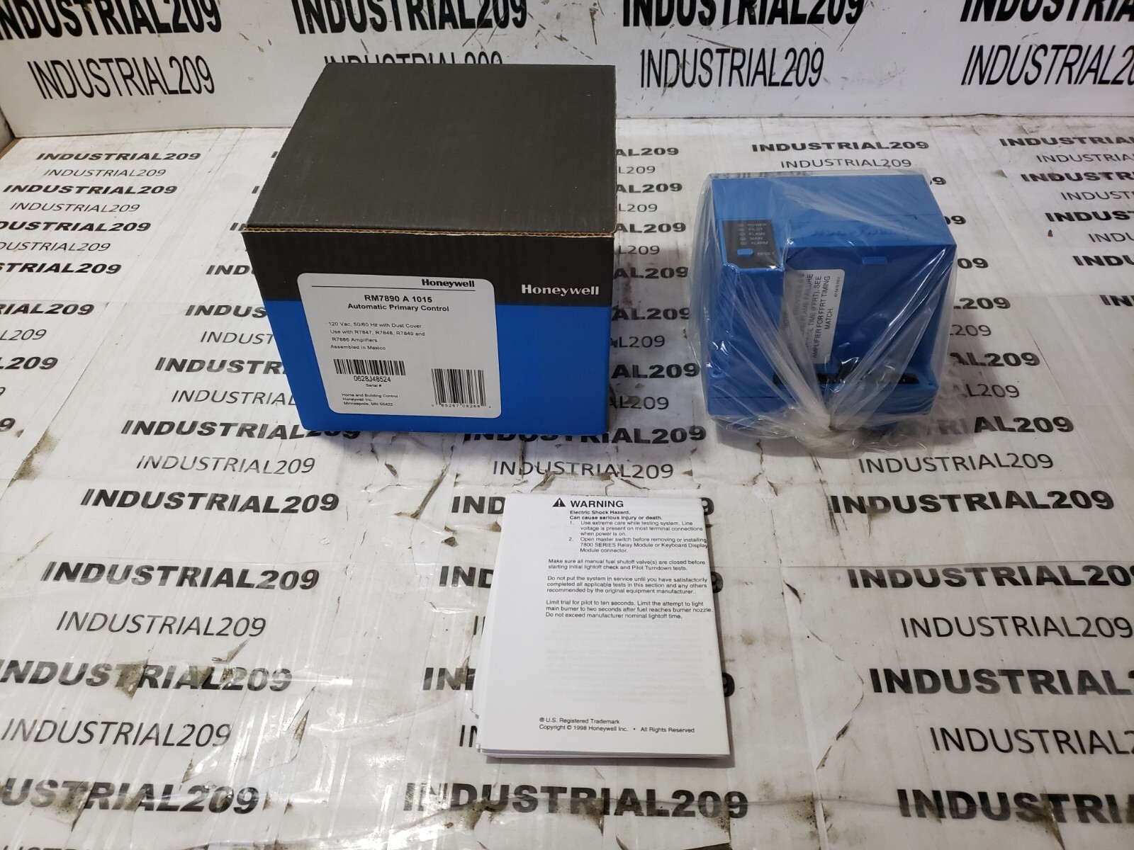 HONEYWELL 7800 SERIES BURNER CONTROL RM7890 A1015 NEW IN BOX