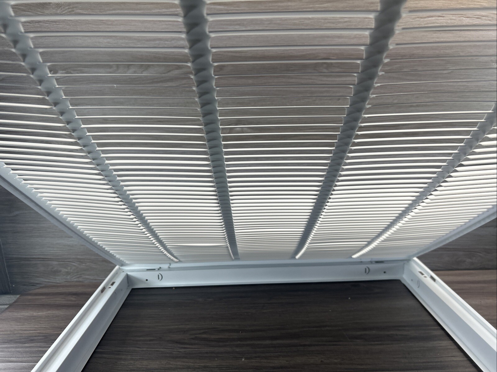 25 in. x 36 in. Hinged Steel Return Air Filter Grille in White ** Damaged