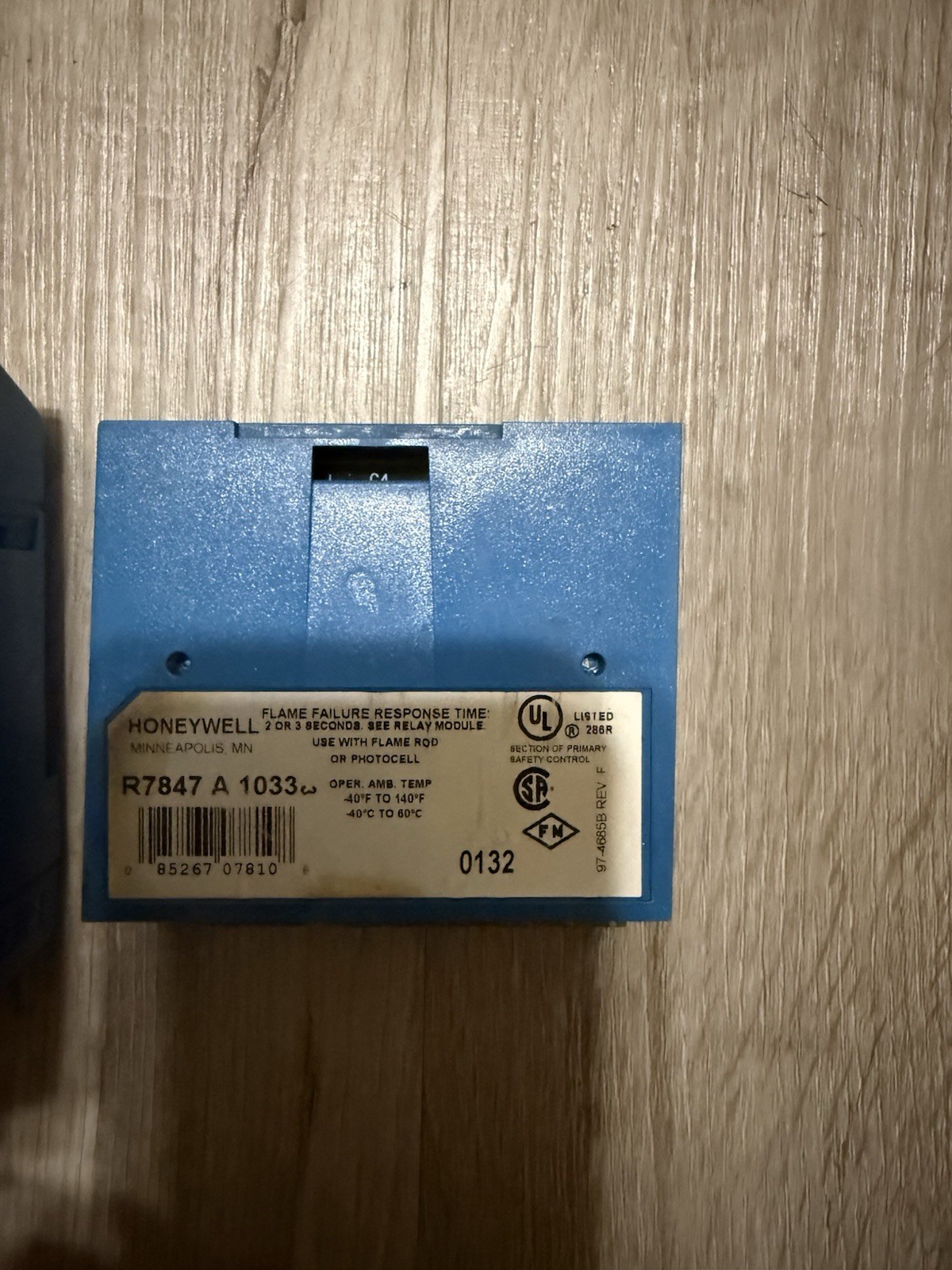 Honeywell RM7895A1014 withQ7800A1005 chassis BURNERCONTROL. 5E-16