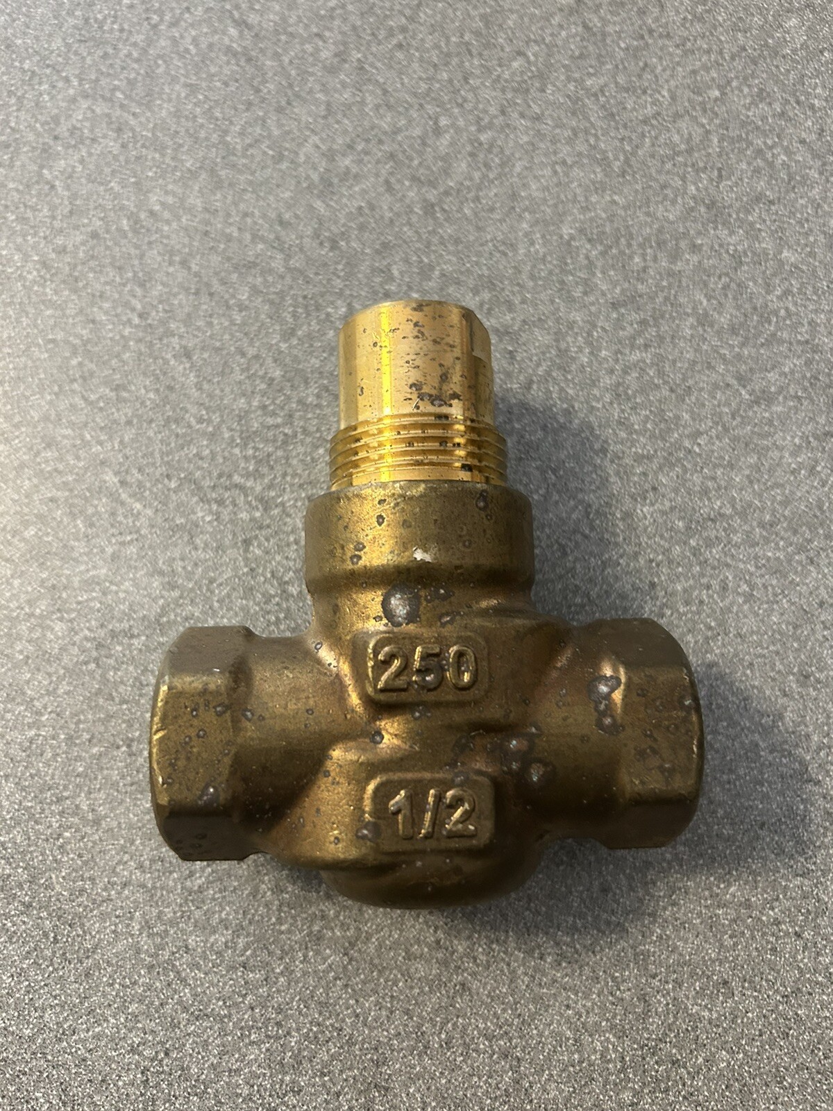 Siemens 599-02034 Control Valve,Globe, 1/2 In. New Out Of Box