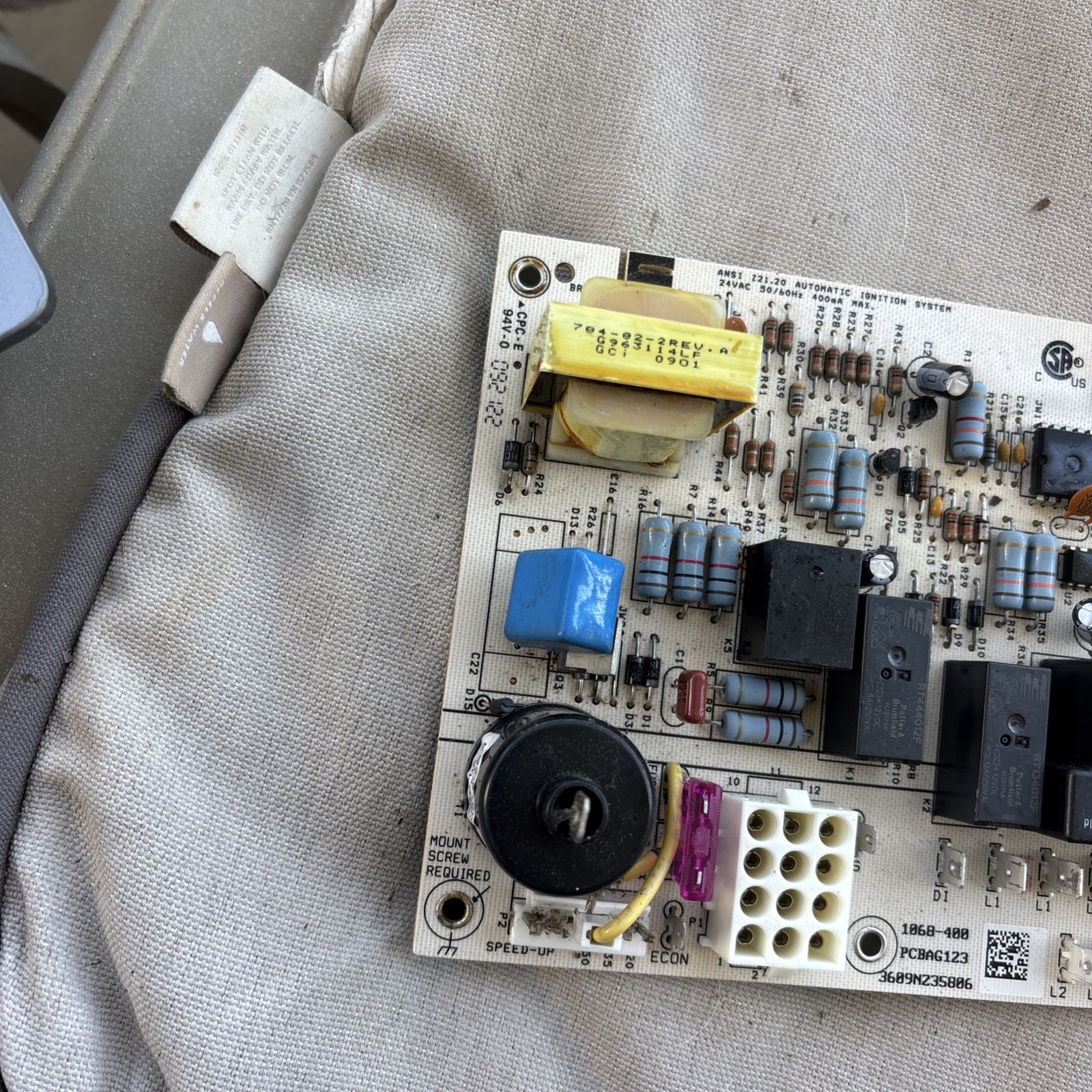 Goodman/Amana PCBAG123 1068-400 3609N235806 Control Circuit Board