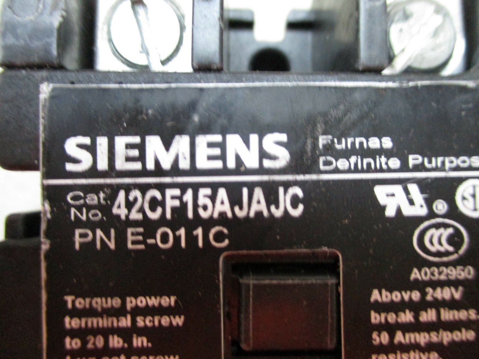 Emerson Liebert E-011C Siemens 42CF15AJAJC Contactor 24V Coil USED FREE SHIPPING