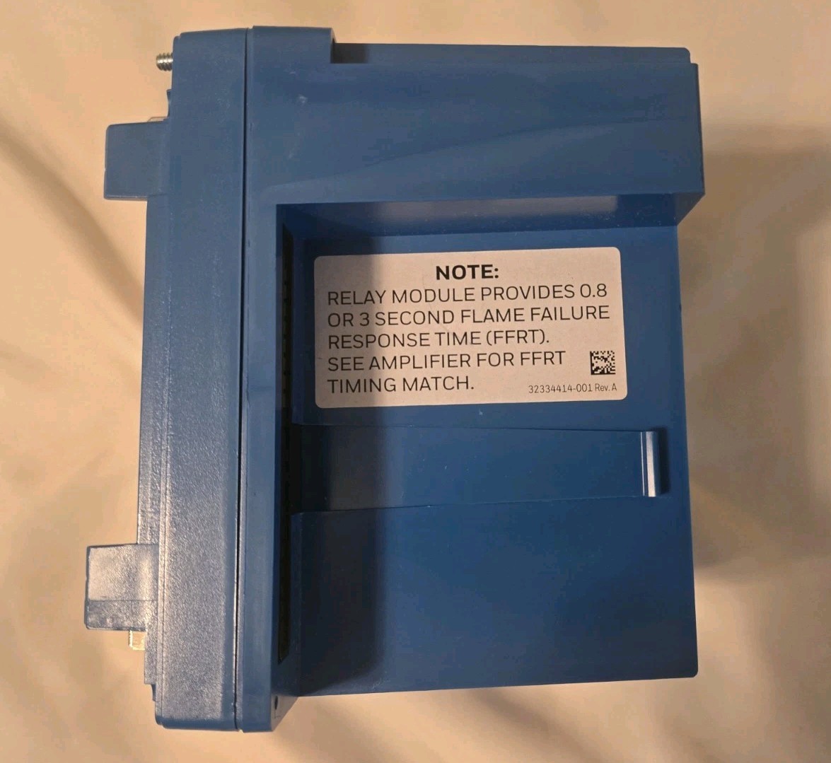 Honeywell RM7895 A 1014 Burner Control Module 120VAC