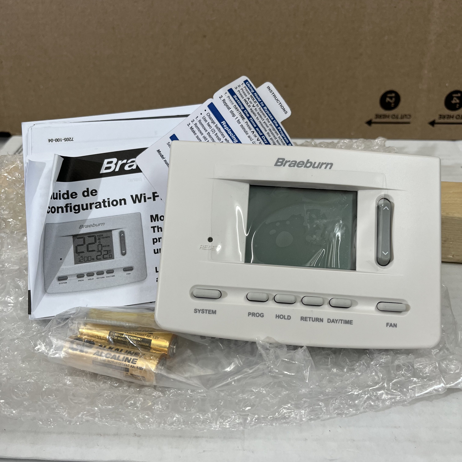 Braeburn 7205 BlueLink Wi-Fi Programmable Thermostat 24V Digital White Wall