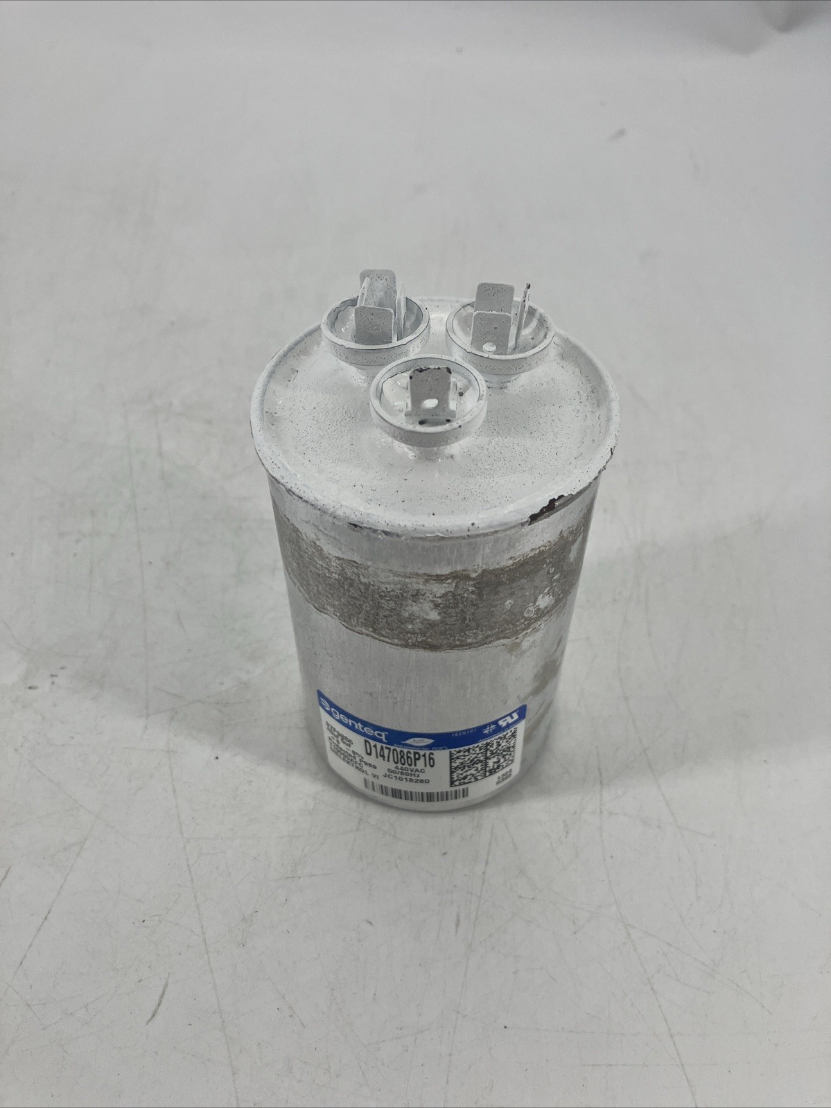 70+ 7.5 MFD Dual Voltage Round Run Capacitor 440V/370V | TITAN Pro HVAC