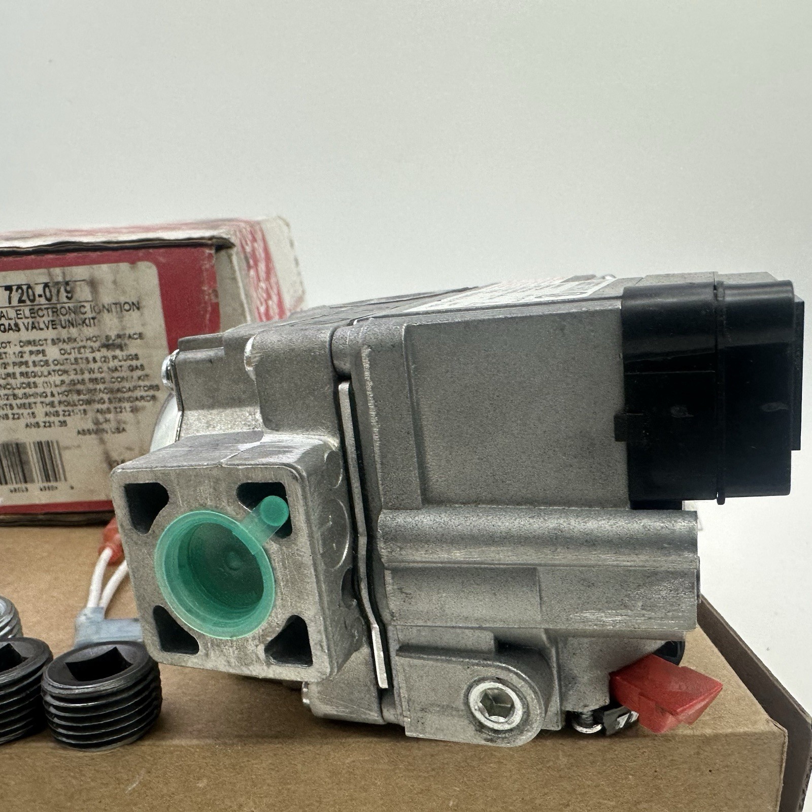 Robertshaw 720-079 Universal Electronic Ignition Gas Valve Uni-Kit Metal