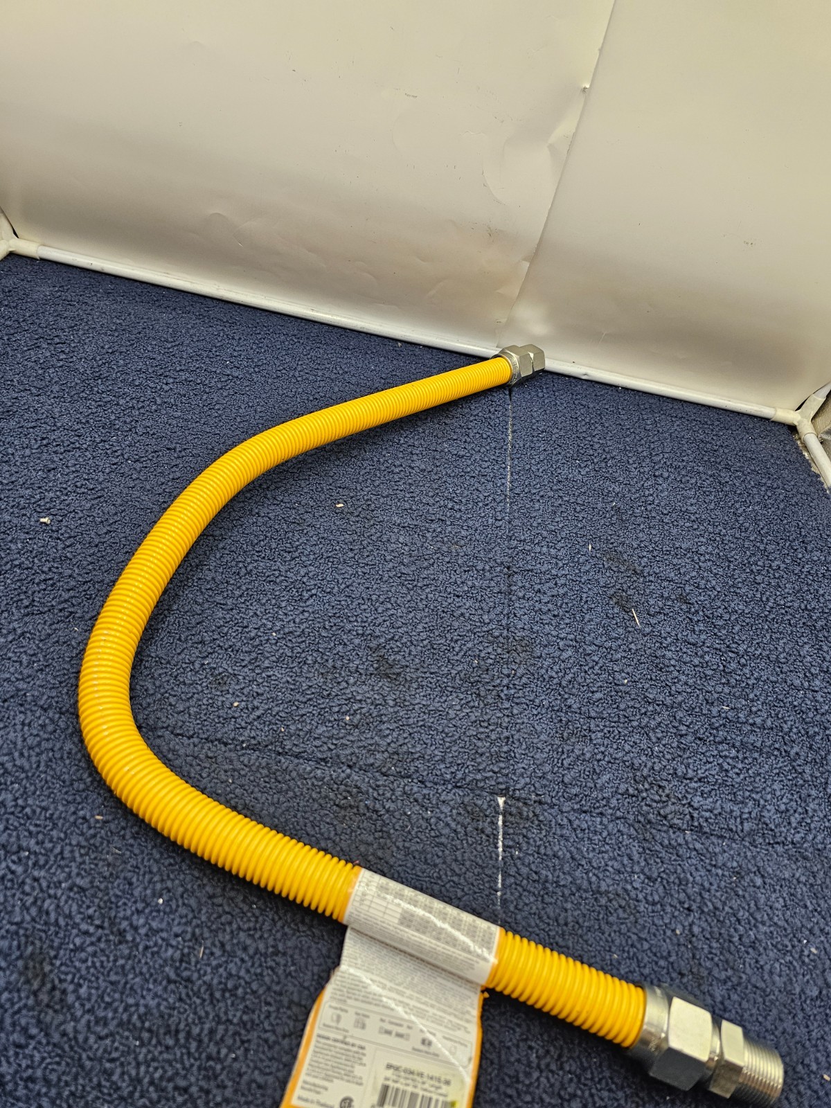 Easyflex EFGC-034-YE-1415-36 Gas Connector 1″ OD 3/4″ MIP x FIP 36″ Yellow