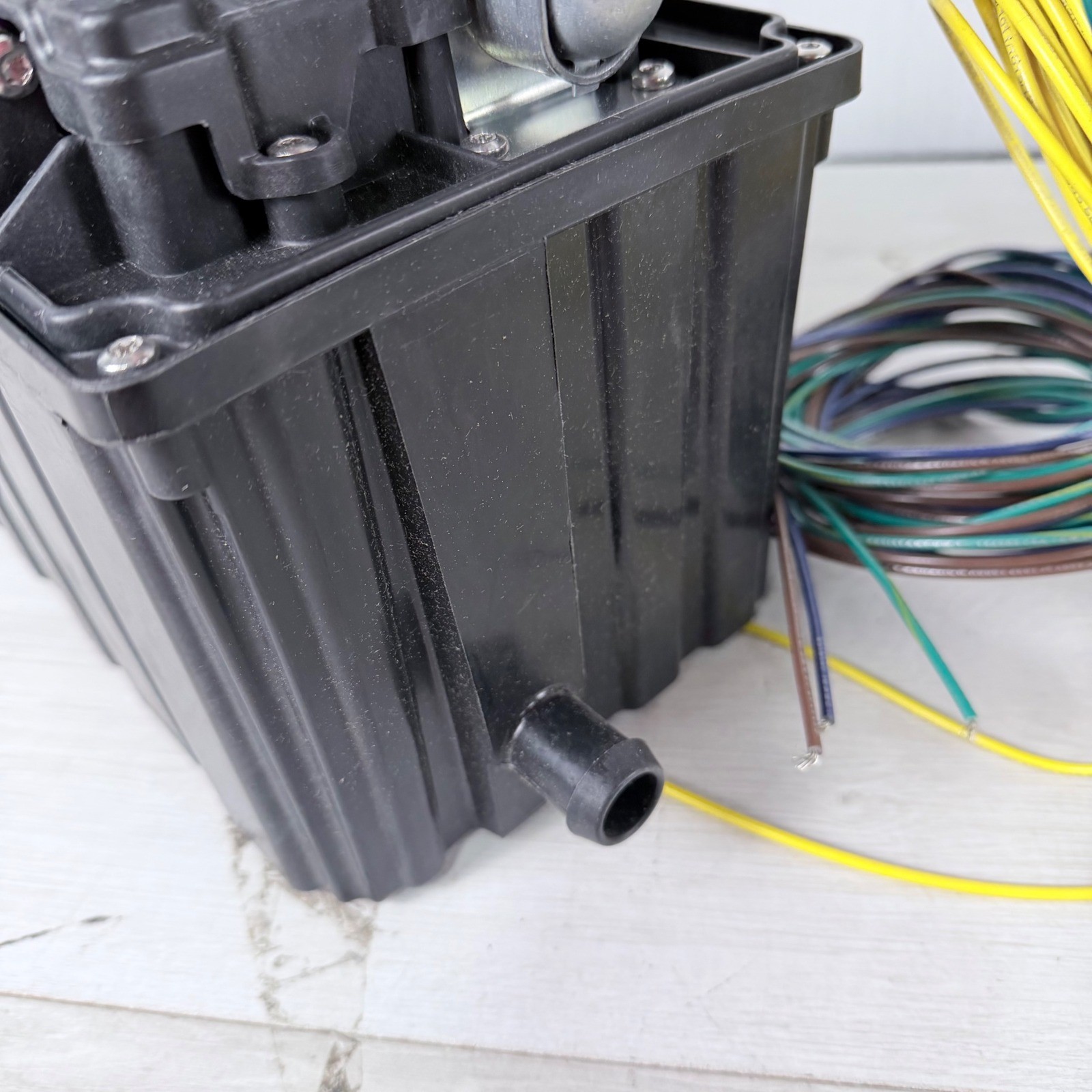 Little Giant HT-VCL-30-P Condensate Pump 208-230V 553130102 High Temp Plenum