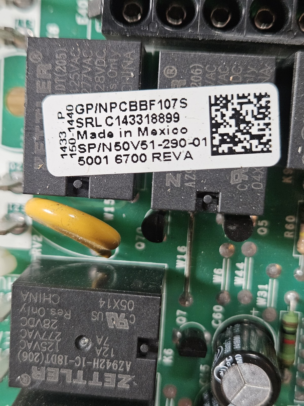 Goodman Amana PCBBF107S Furnace Control Circuit Board 50V51-290-01 150-1440