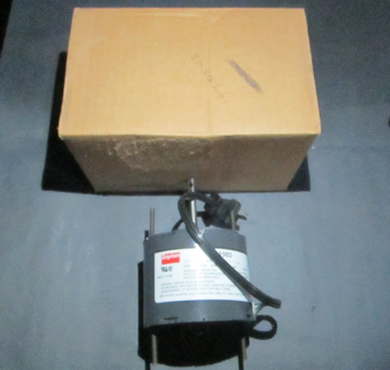 (71217022M) 155V 60Hz 1/100hp Sleeve Bearing Shaded Pole Continuous HVAC Motor