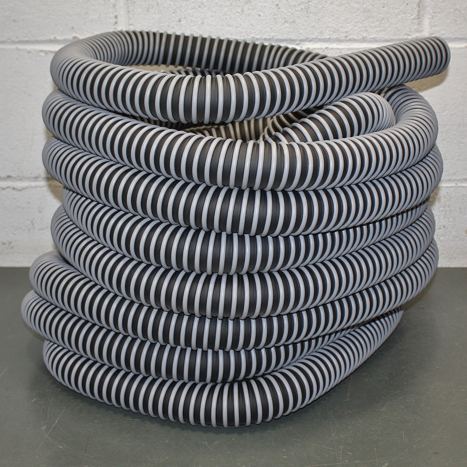 Hi-Tech Duravent Ducting Hose 2101-0150-1550, 1-1/2″ x 50ft, Black & Grey TPE