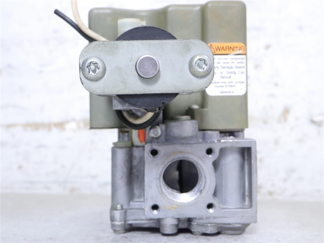 Honeywell SV9541Q3098 SmartValve Furnace 2 Stage Gas Smart Valve HQ1013351HW
