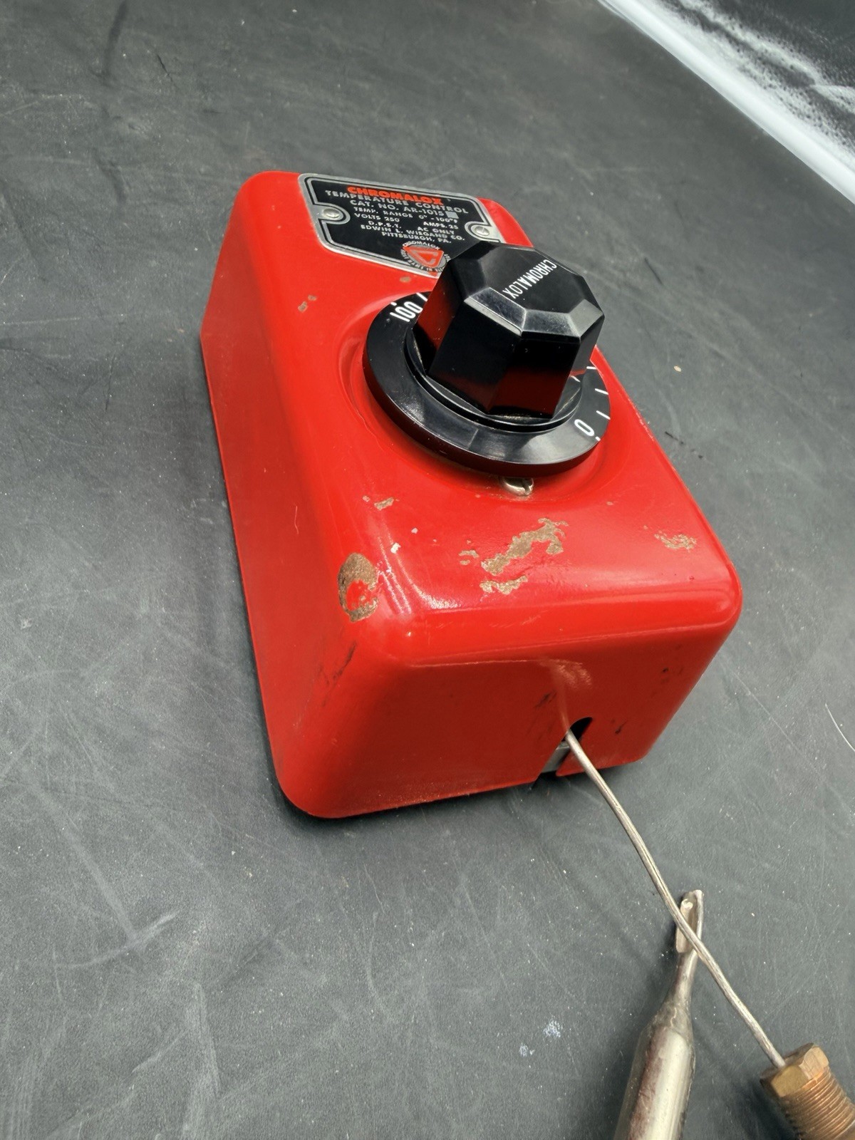Chromalox AR-1015 Adjustable Temperature Controller With Probe 0-100 Degrees