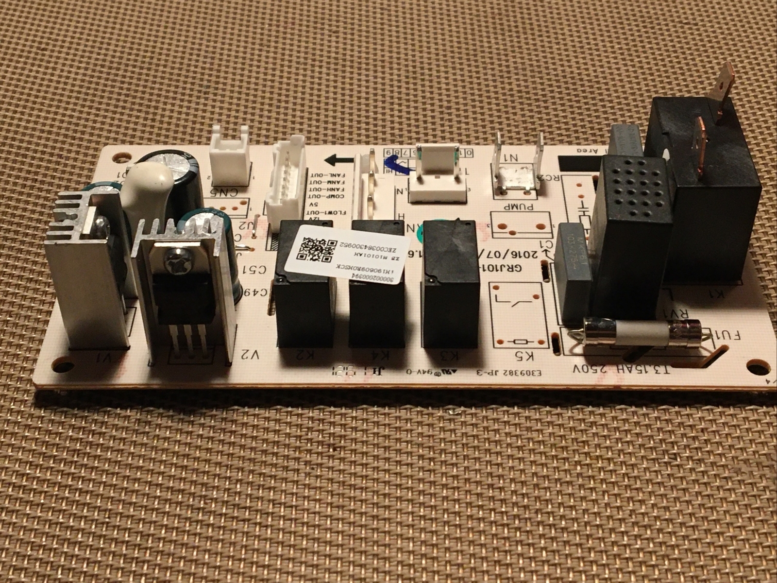 GE Dehumidifier ac model: ADEL45LYL1 Power Supply Board (ZB M10101AH )