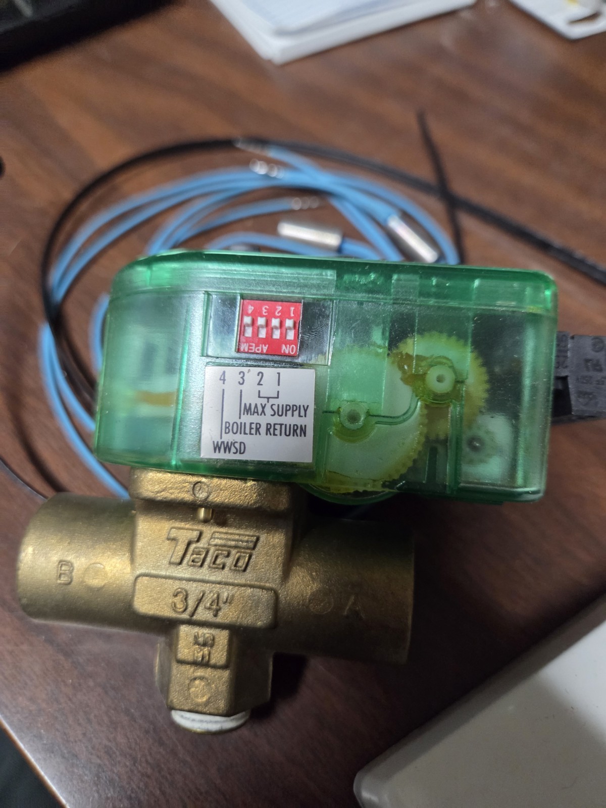 taco 1075c3r-1 3/4 sweat 3 way mixing valve/with outside control