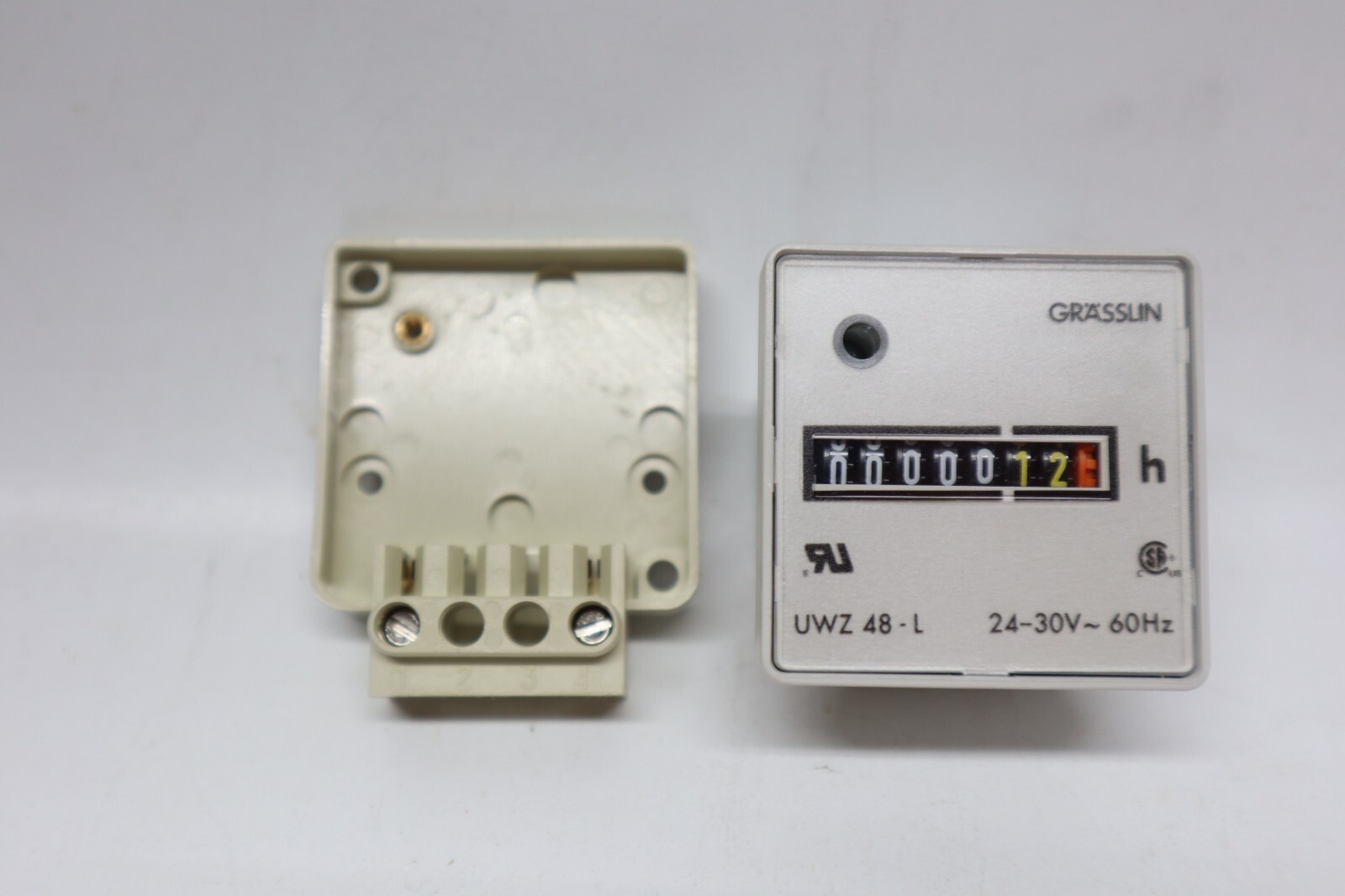 Grasslin Intermatic UWZ48Y-120U Surface Mount Hour Meter -Made in Germany